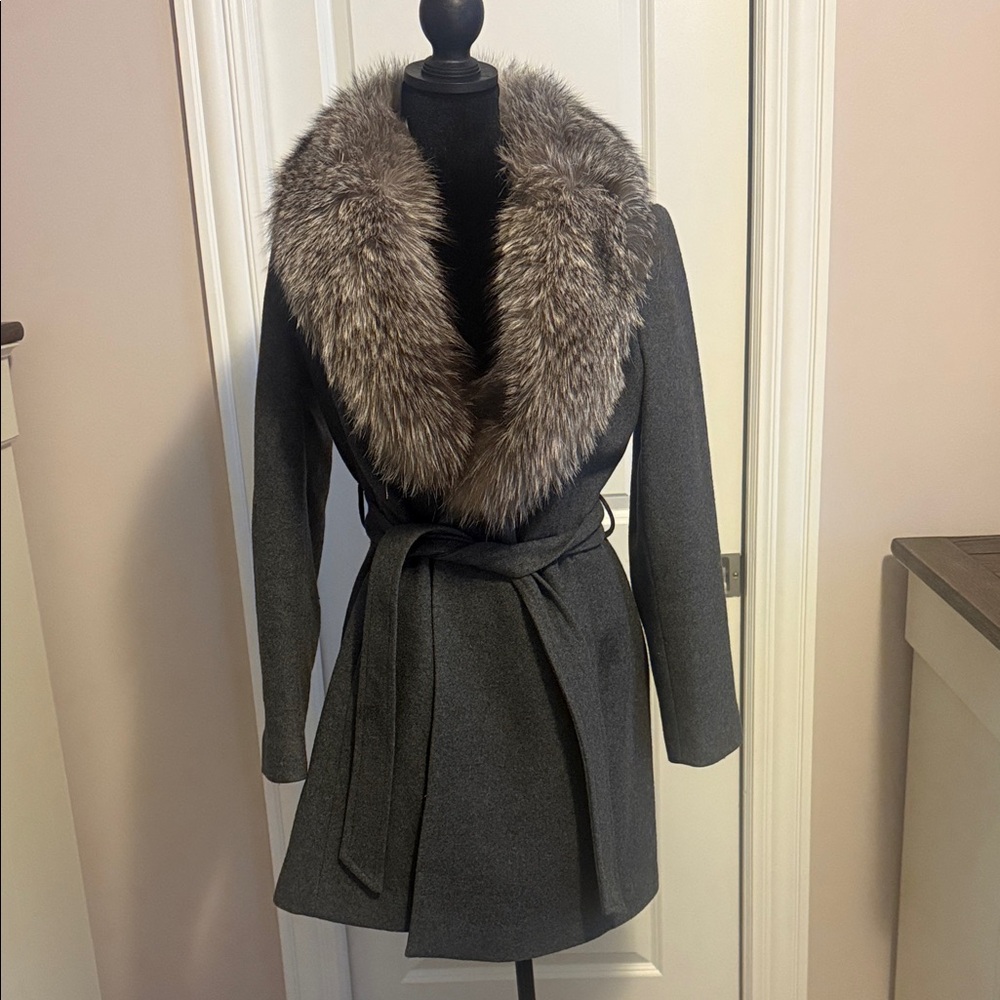 Sofia Cashmere Gray Trench Coat with Fur Collar